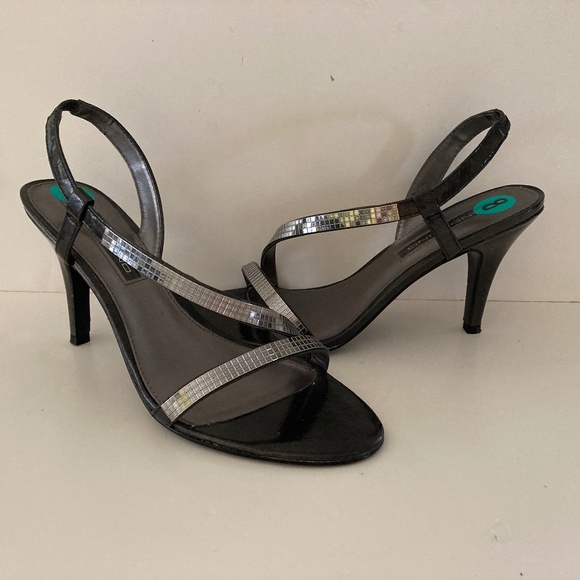 Bandolino Rayonna Gray Metallic & Silver Strap Slingback Heels/Size 8/NEW! - Picture 1 of 6